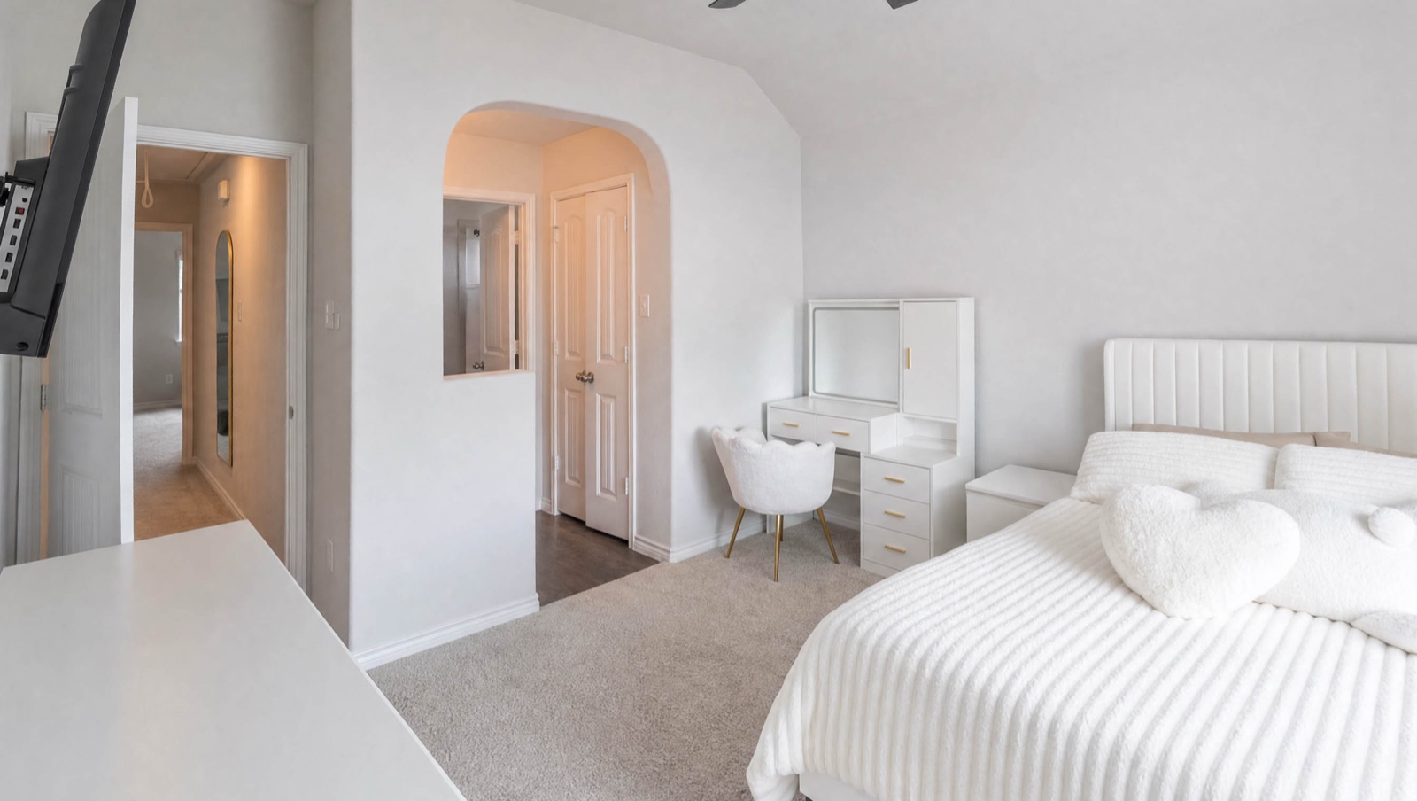 Real Estate Photo 5